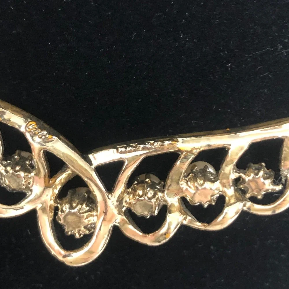 Vintage Coro Gold Tone Faux Pearl Bib Choker Necklace Mid Century Modern V Shape